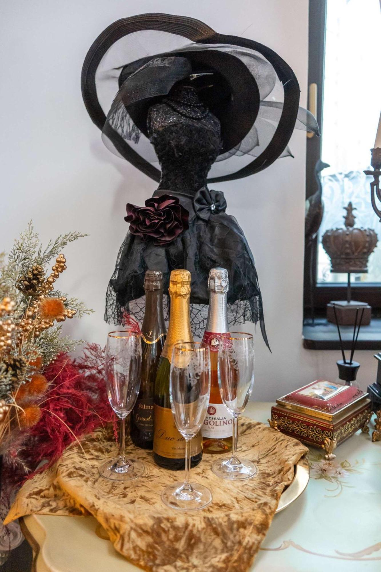 Conacul Coroanei Luxury Boutique Hotel Bucureşti Eksteriør bilde