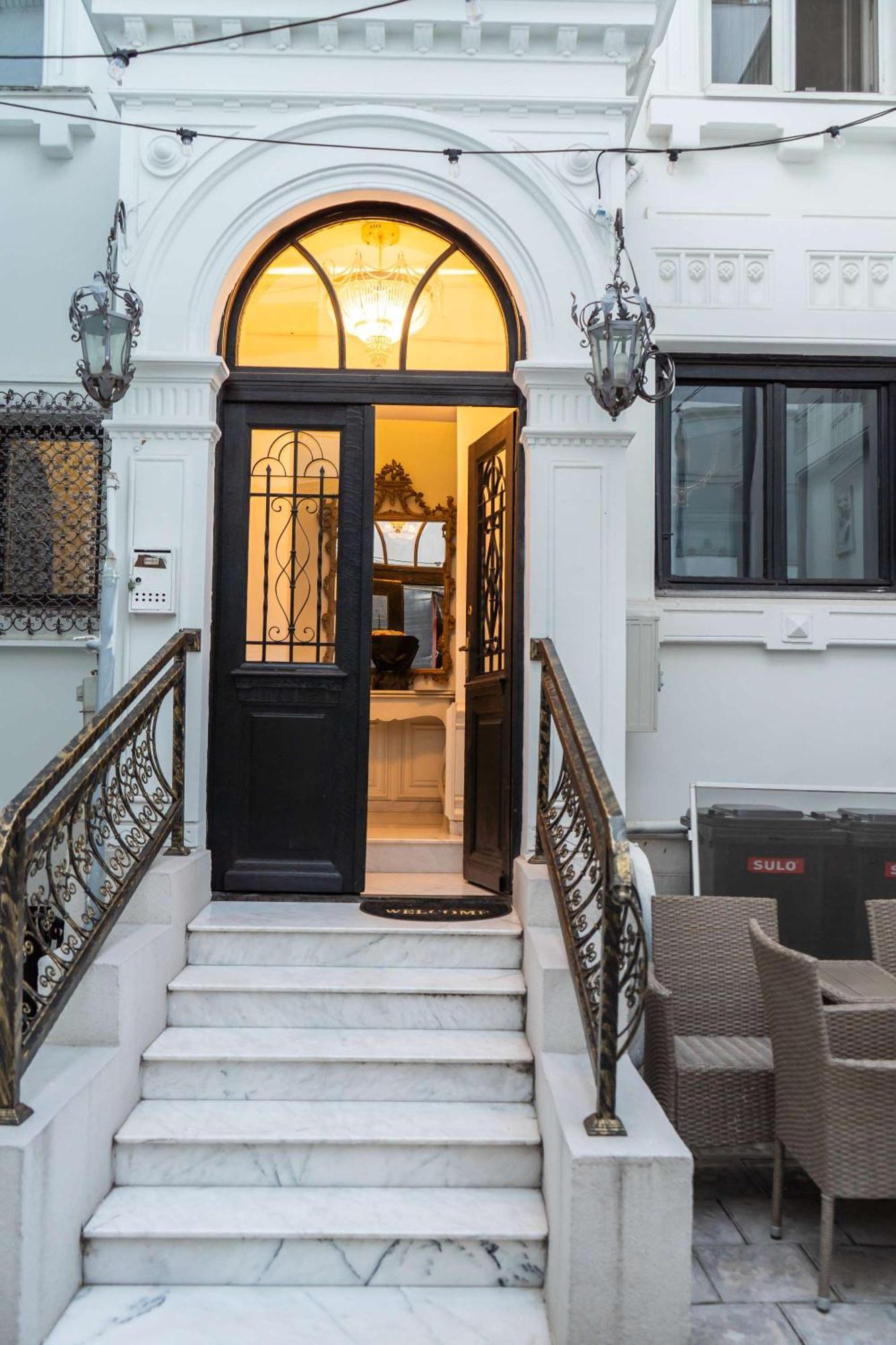 Conacul Coroanei Luxury Boutique Hotel Bucureşti Eksteriør bilde