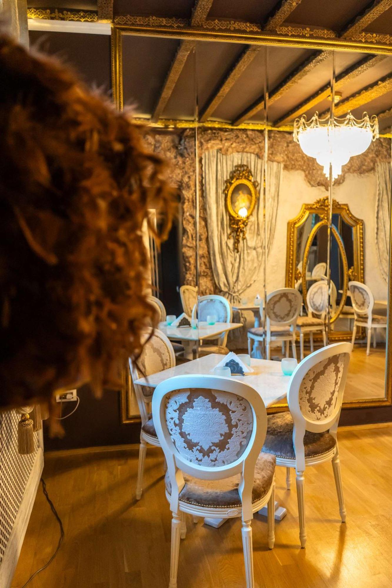 Conacul Coroanei Luxury Boutique Hotel Bucureşti Eksteriør bilde