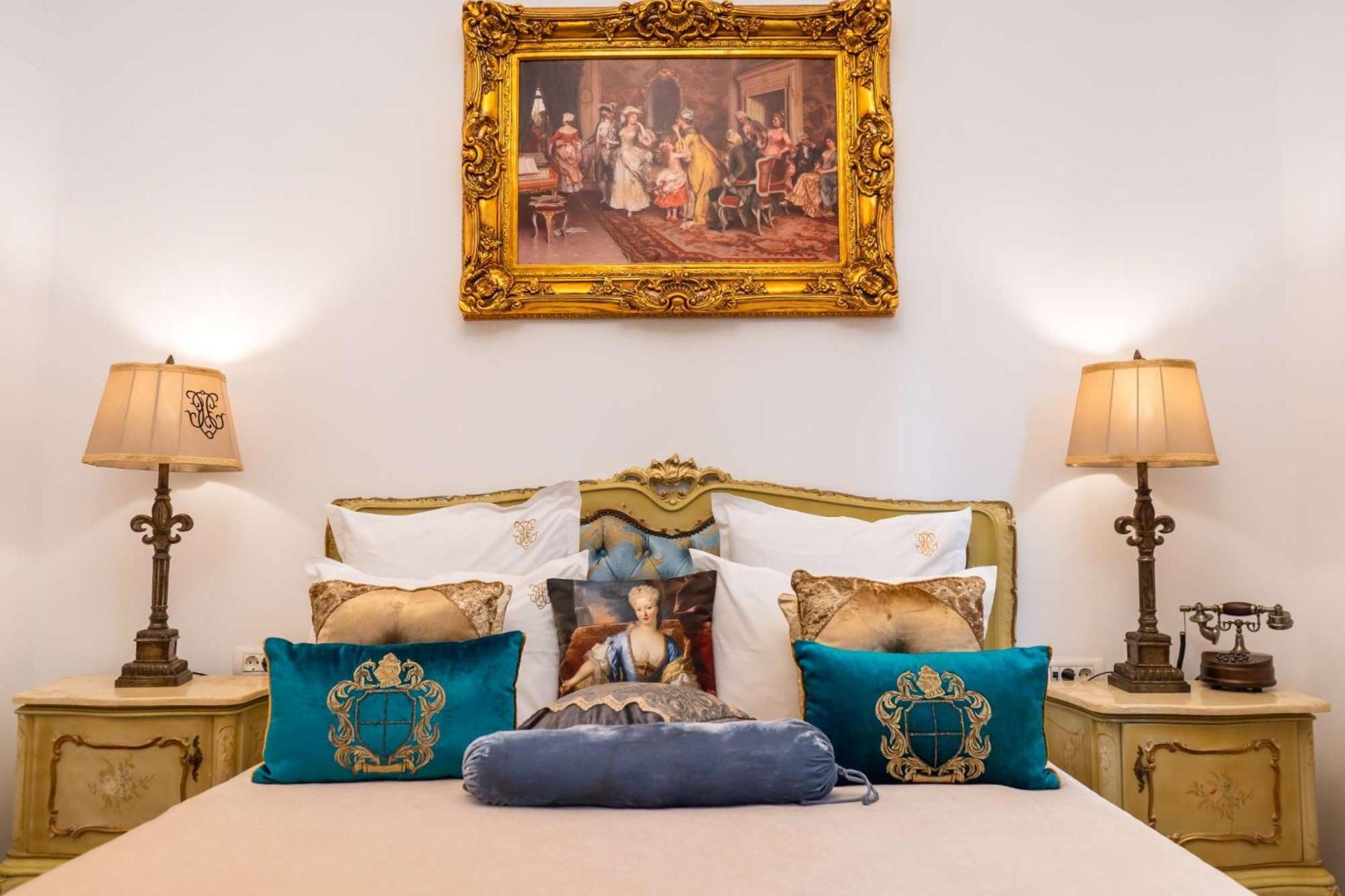 Conacul Coroanei Luxury Boutique Hotel Bucureşti Eksteriør bilde
