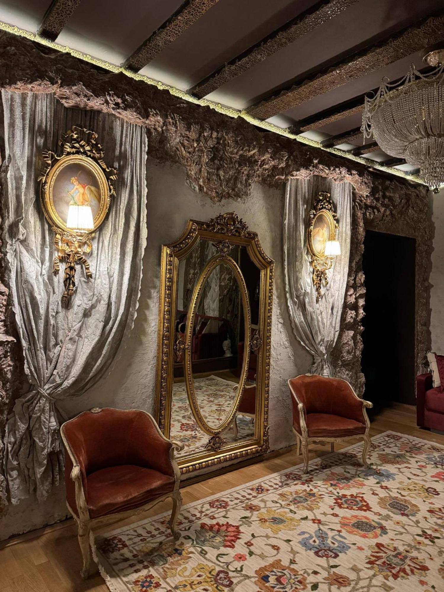 Conacul Coroanei Luxury Boutique Hotel Bucureşti Eksteriør bilde