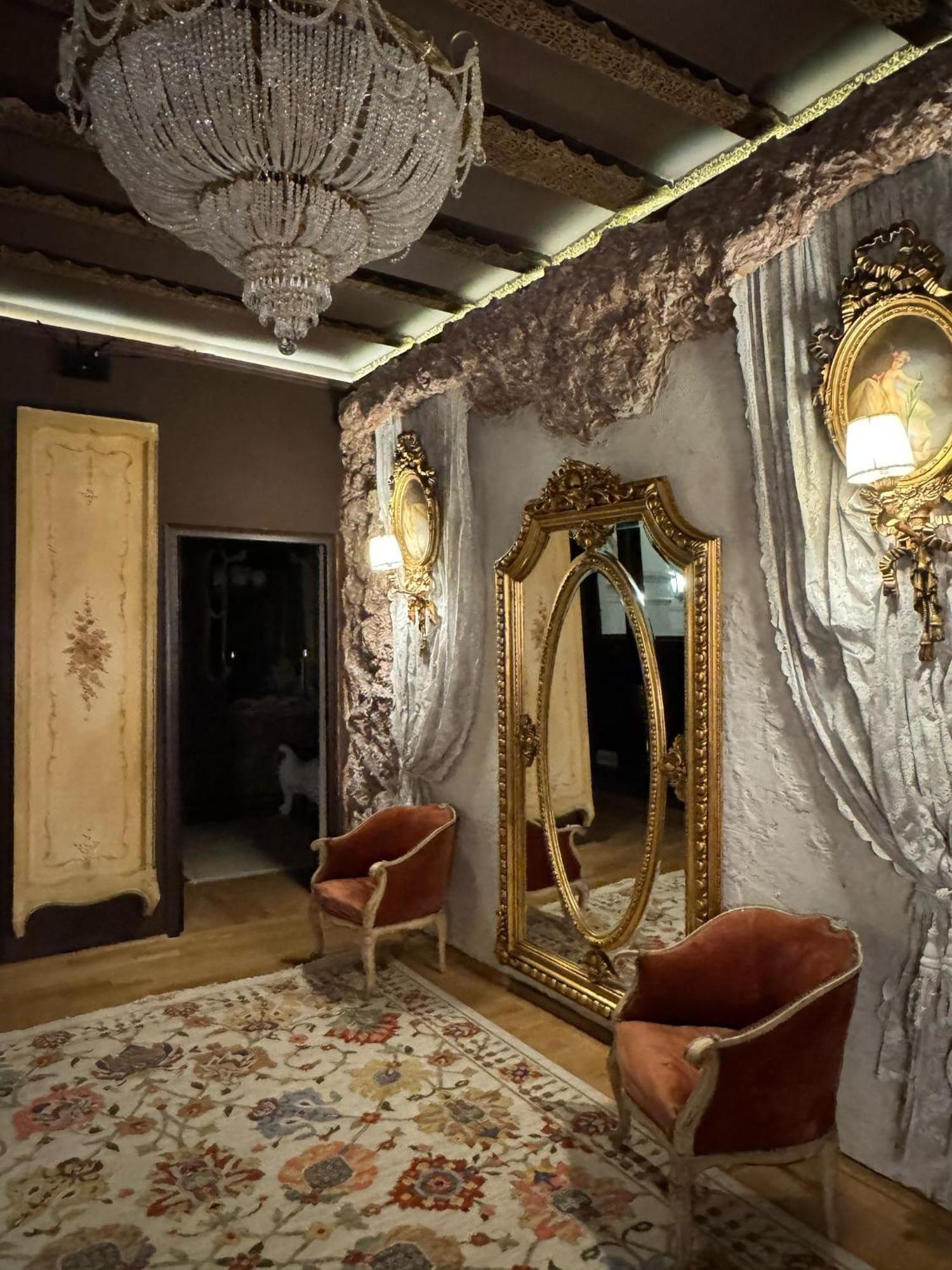 Conacul Coroanei Luxury Boutique Hotel Bucureşti Eksteriør bilde